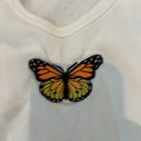 Brandy melville butterfly tank - Picture 2 of 2